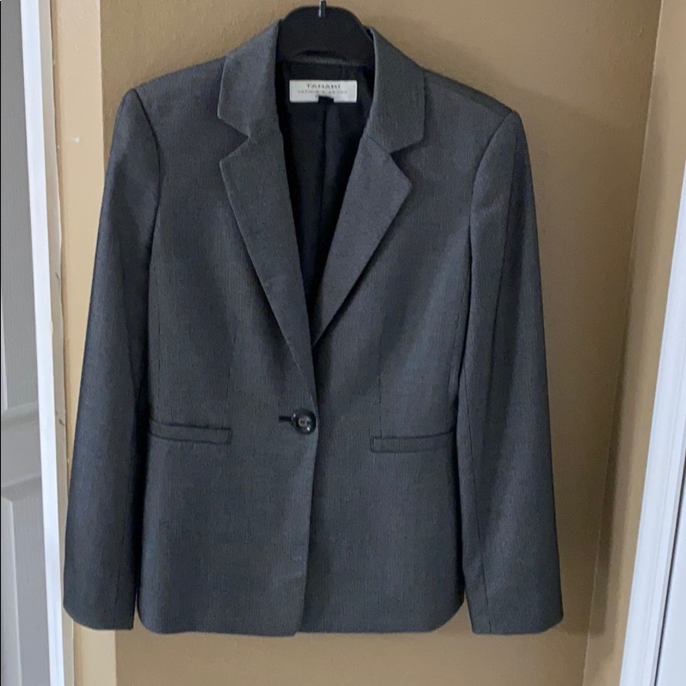 Tahiri Blazer